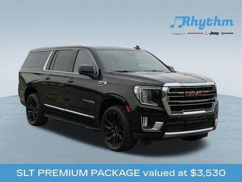 Used 2022 GMC Yukon XL SLT w/ SLT Premium Package AWD/4WD image 1