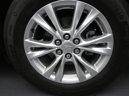 Used 2025 Cadillac XT6 Luxury FWD image 10