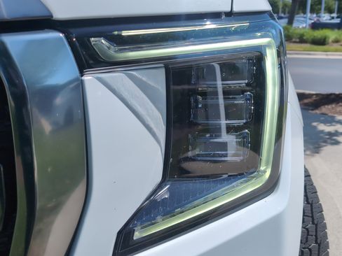 Used 2023 GMC Yukon XL AT4 AWD/4WD image 6