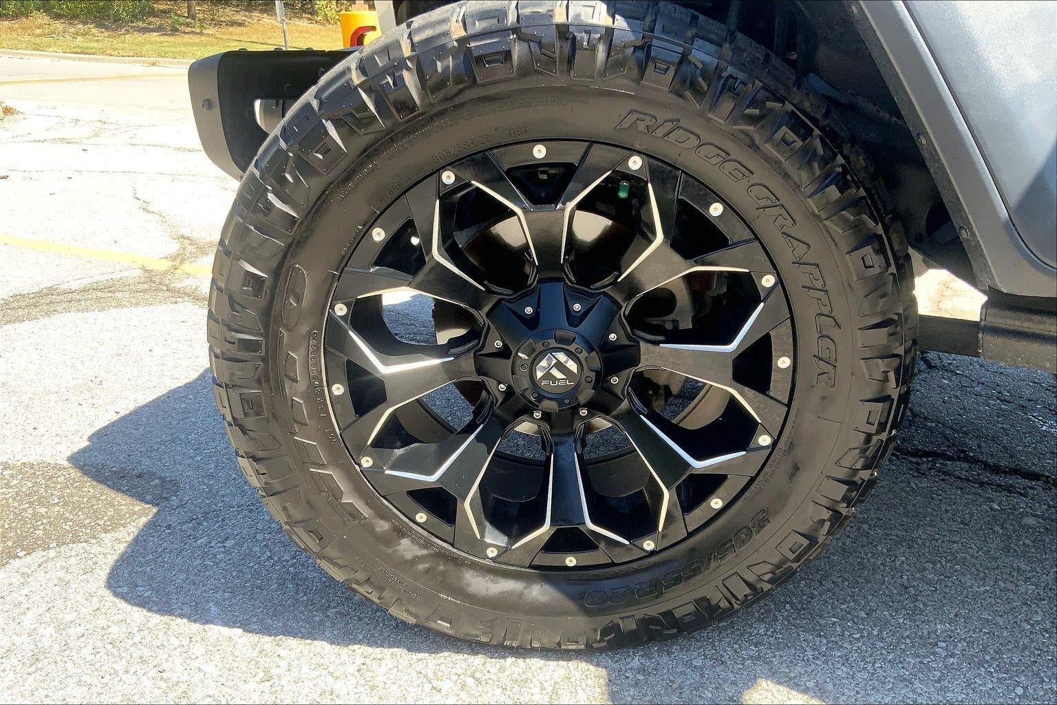 Used 2020 Jeep Wrangler Unlimited Rubicon w/ Quick Order Package 28Y Recon AWD/4WD image 9