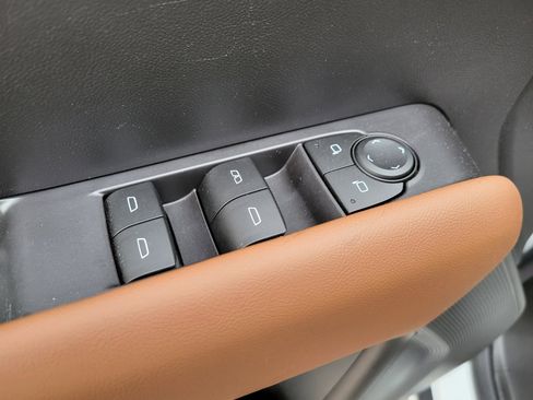 Used 2023 GMC Canyon AT4 w/ AT4 Premium Package image 19