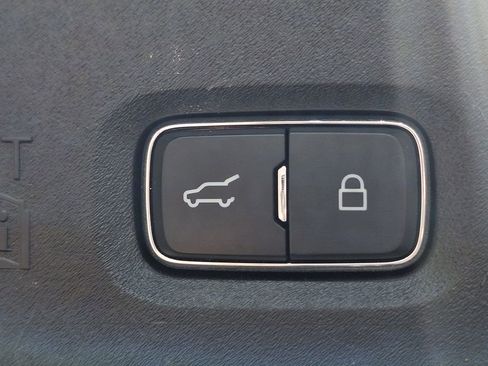 Used 2025 Lincoln Navigator Reserve AWD/4WD image 32