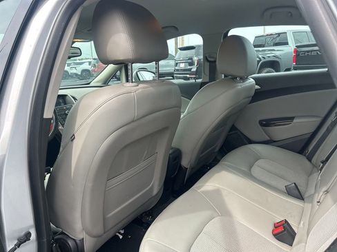 Used 2014 Buick Verano FWD image 25