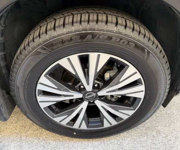 Used 2023 Nissan Rogue SV FWD image 27