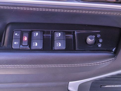 Used 2024 Jeep Wagoneer L Series III w/ Flexible Seating Group image 16