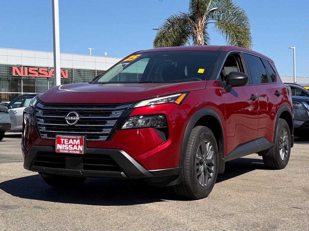 Certified 2025 Nissan Rogue S FWD image 4