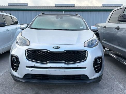 Used 2018 Kia Sportage EX w/ EX Technology Package FWD image 2