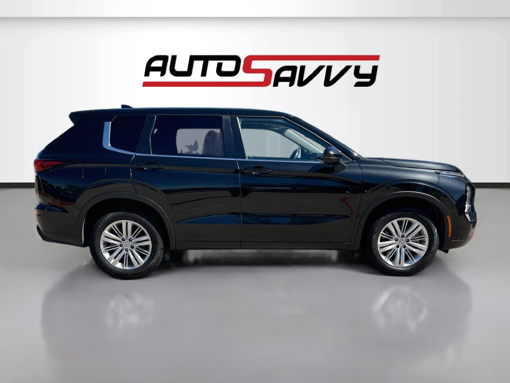 Used 2024 Mitsubishi Outlander ES AWD/4WD image 8
