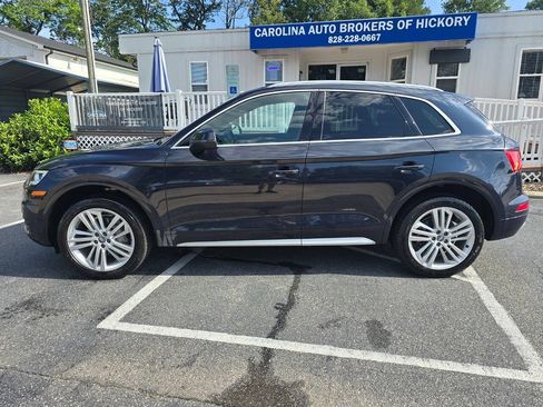 Used 2018 Audi Q5 2.0T Premium Plus w/ Premium Plus Package AWD/4WD image 3