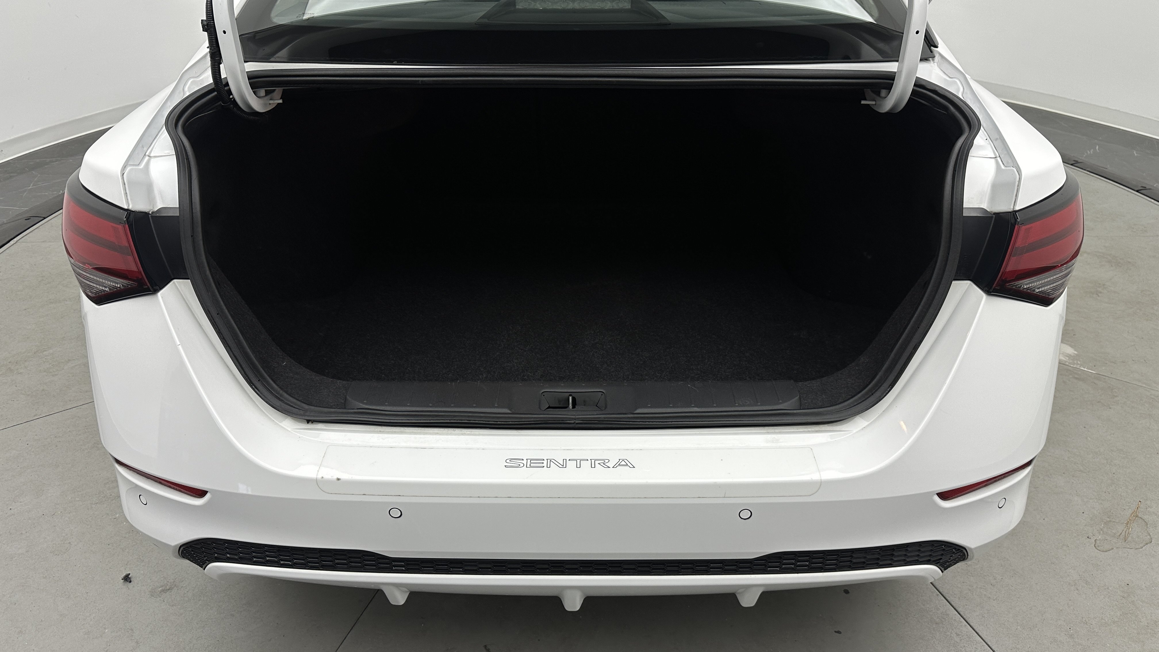 Used 2024 Nissan Sentra S w/ Lighting Package FWD image 30