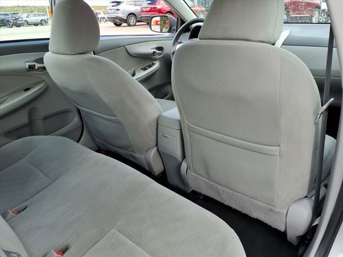 Used 2010 Toyota Corolla LE image 15