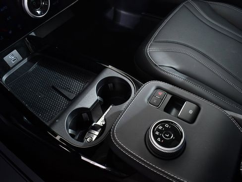 Used 2022 Ford Mustang Mach-E Premium image 30