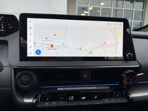 Used 2025 Toyota Prius XLE FWD image 6