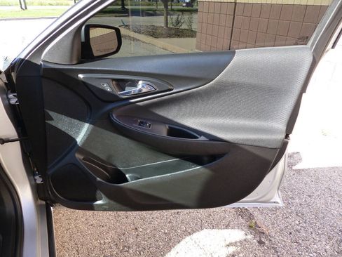 Used 2021 Chevrolet Malibu RS FWD image 41