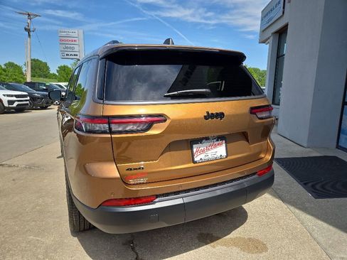 New 2026 Jeep Grand Cherokee L Limited w/ Limited Altitude Package AWD/4WD image 46