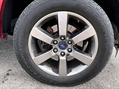 Used 2016 Ford F150 XLT w/ Equipment Group 302A Luxury AWD/4WD image 9