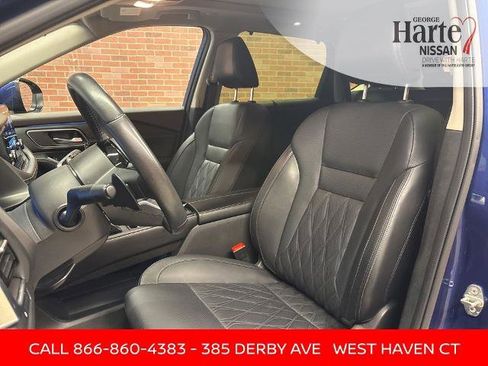 Certified 2023 Nissan Rogue Platinum image 8