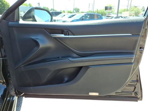 Used 2018 Toyota Camry XSE FWD image 27