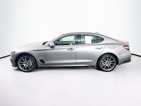 Used 2025 Genesis G70 2.5T image 4