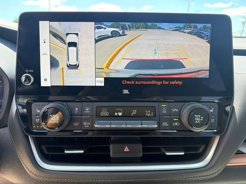 Used 2024 Toyota Grand Highlander AWD Hybrid image 16