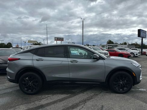 Used 2025 Buick Envista Sport Touring image 5