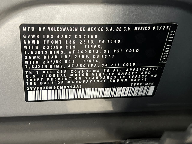 Used 2025 Volkswagen Tiguan SE FWD image 28