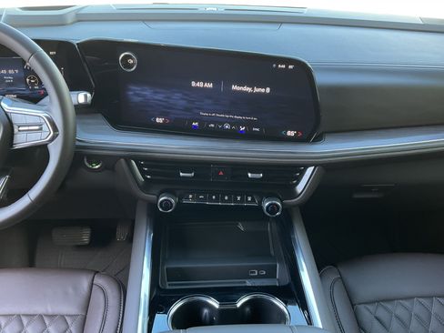 Used 2026 Chevrolet Tahoe LS RWD image 15