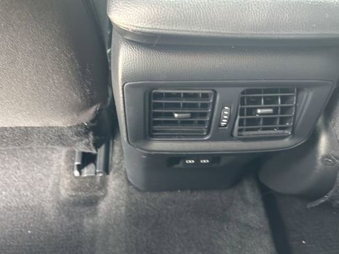 Used 2024 Toyota RAV4 AWD Hybrid image 16