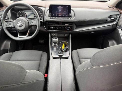 Used 2023 Nissan Rogue S AWD/4WD image 11