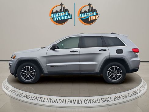 Used 2019 Jeep Grand Cherokee Limited RWD image 2