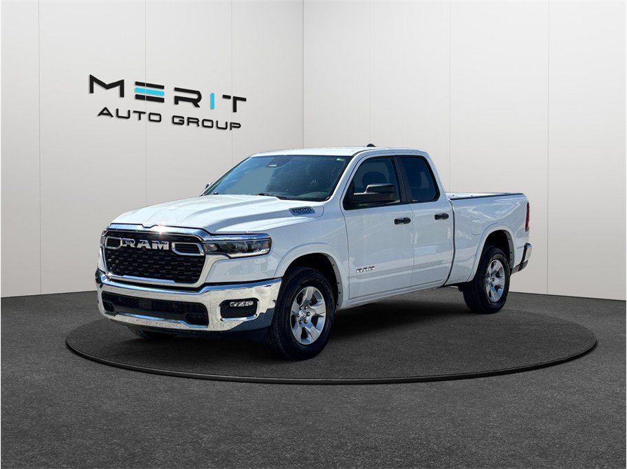 Used 2025 RAM 1500 Big Horn AWD/4WD image 4