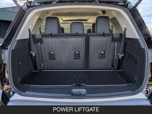 New 2025 Nissan Pathfinder Platinum w/ Cargo Package image 21