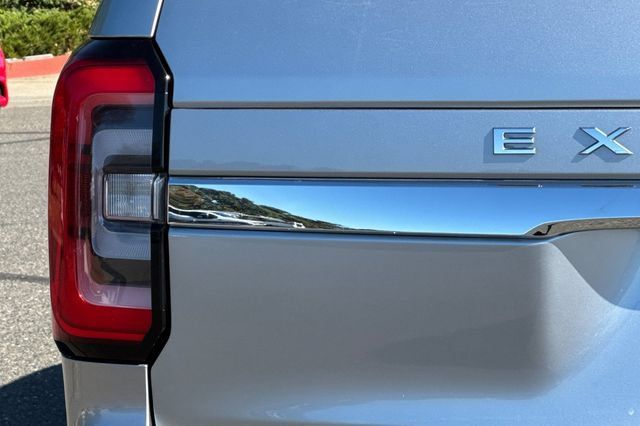Used 2023 Ford Expedition Limited AWD/4WD image 50