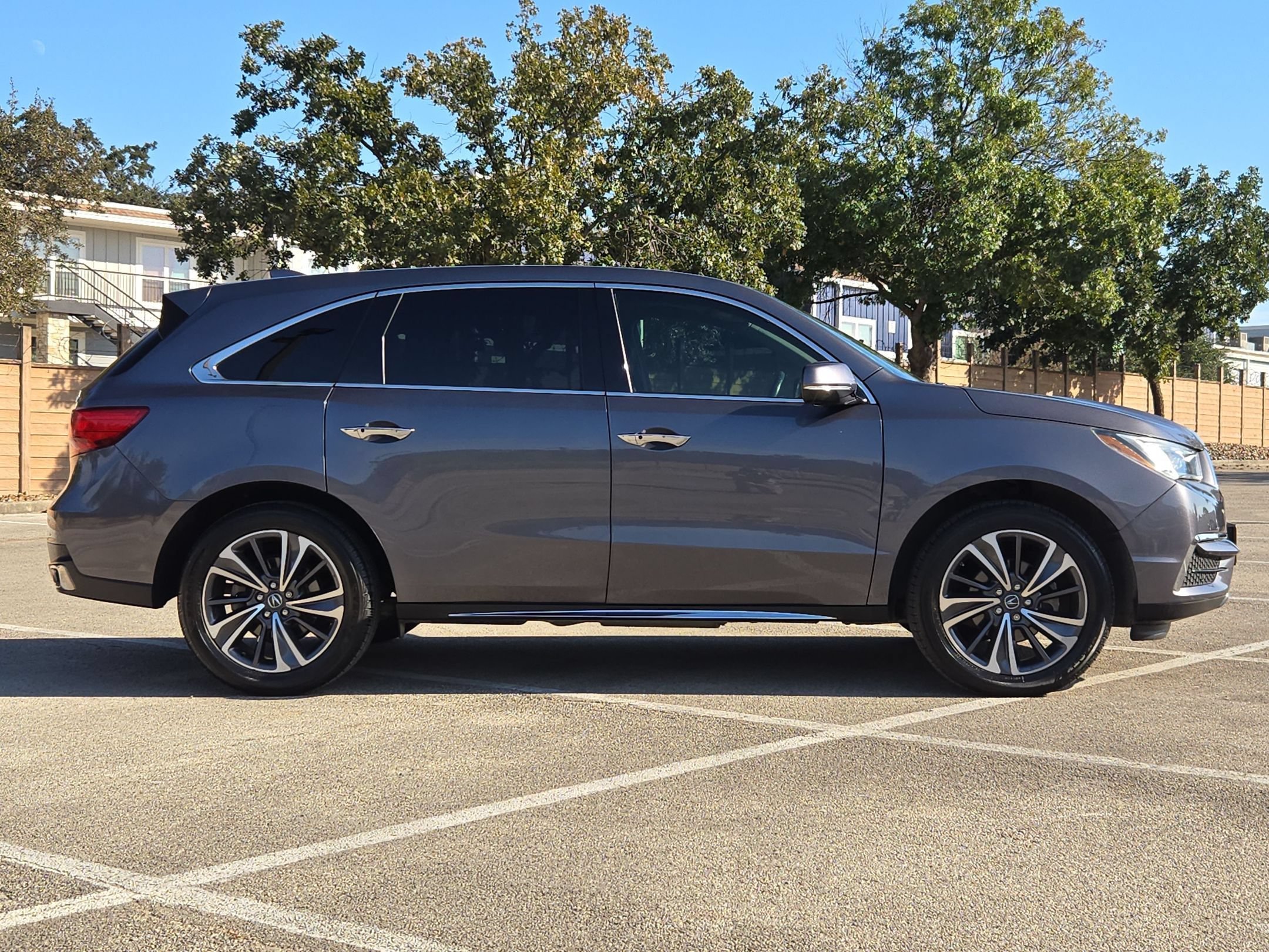 Certified 2019 Acura MDX w/ Technology Package FWD image 2