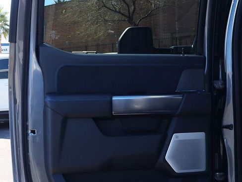 Used 2025 Ford F250 Platinum image 30