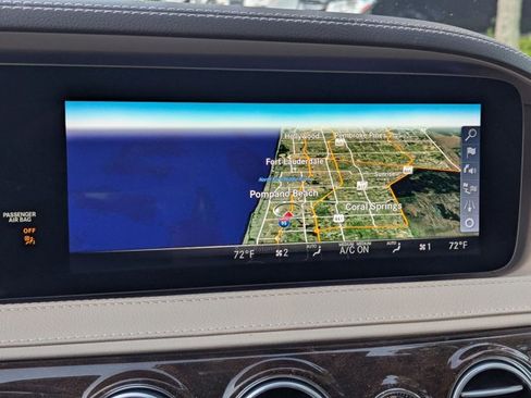 Used 2019 Mercedes-Benz S 560 Sedan image 22