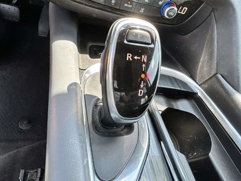 Used 2019 Buick Enclave Essence FWD image 17