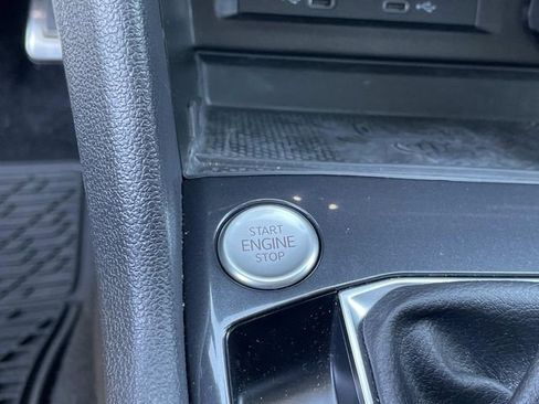 Used 2024 Volkswagen Tiguan SEL R-Line image 18