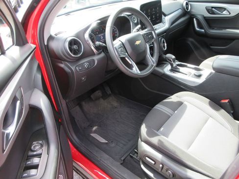 Used 2023 Chevrolet Blazer LT w/ Convenience Package FWD image 12