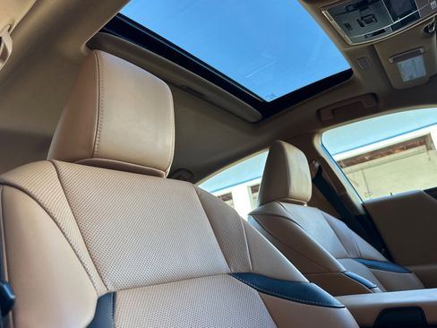 Used 2023 Lexus ES 350 w/ Premium Package image 20