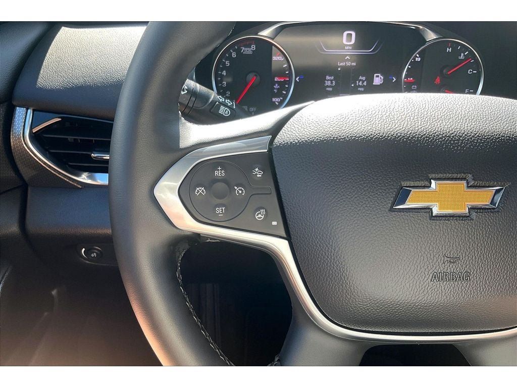 Used 2023 Chevrolet Traverse Premier FWD image 20
