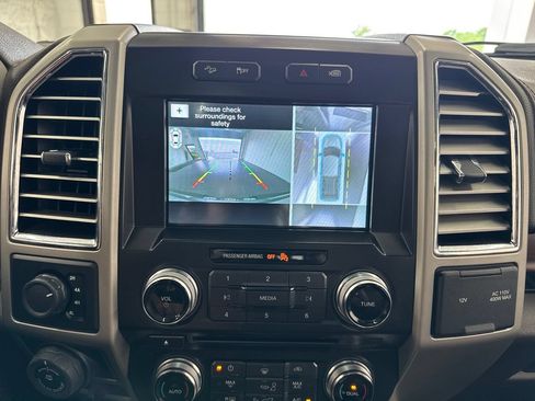 Used 2016 Ford F150 King Ranch w/ Equipment Group 601A Luxury AWD/4WD image 27