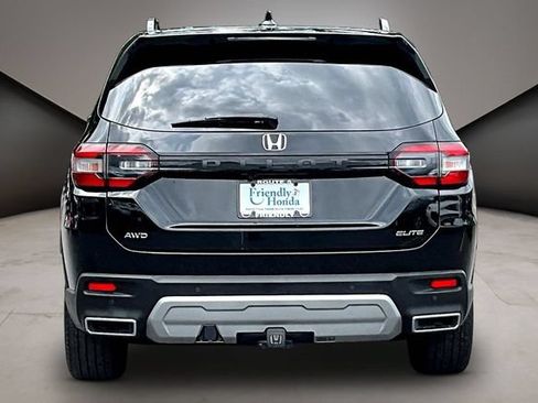 Used 2025 Honda Pilot Elite image 5