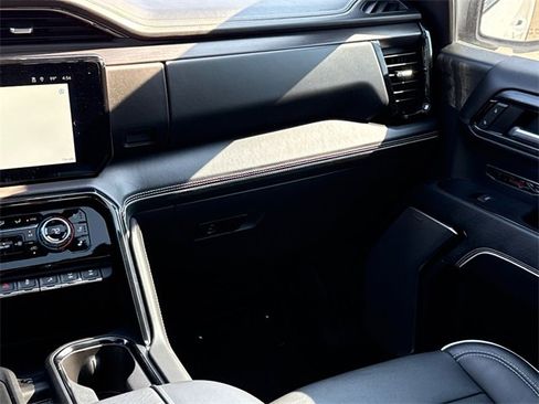 Used 2022 GMC Sierra 1500 AT4X image 15