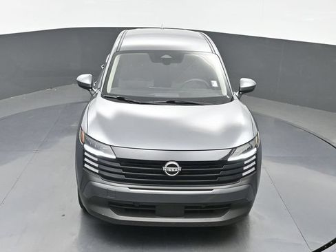 Used 2025 Nissan Kicks SV AWD/4WD image 28