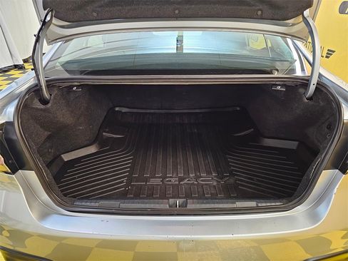 Used 2020 Subaru Legacy Premium image 18