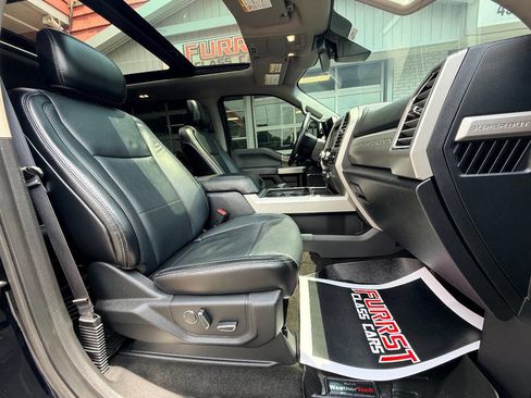 Used 2017 Ford F250 Lariat w/ Lariat Ultimate Package AWD/4WD image 43