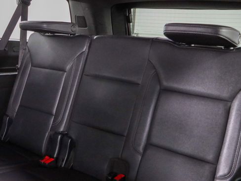 Used 2023 Chevrolet Suburban LT image 28