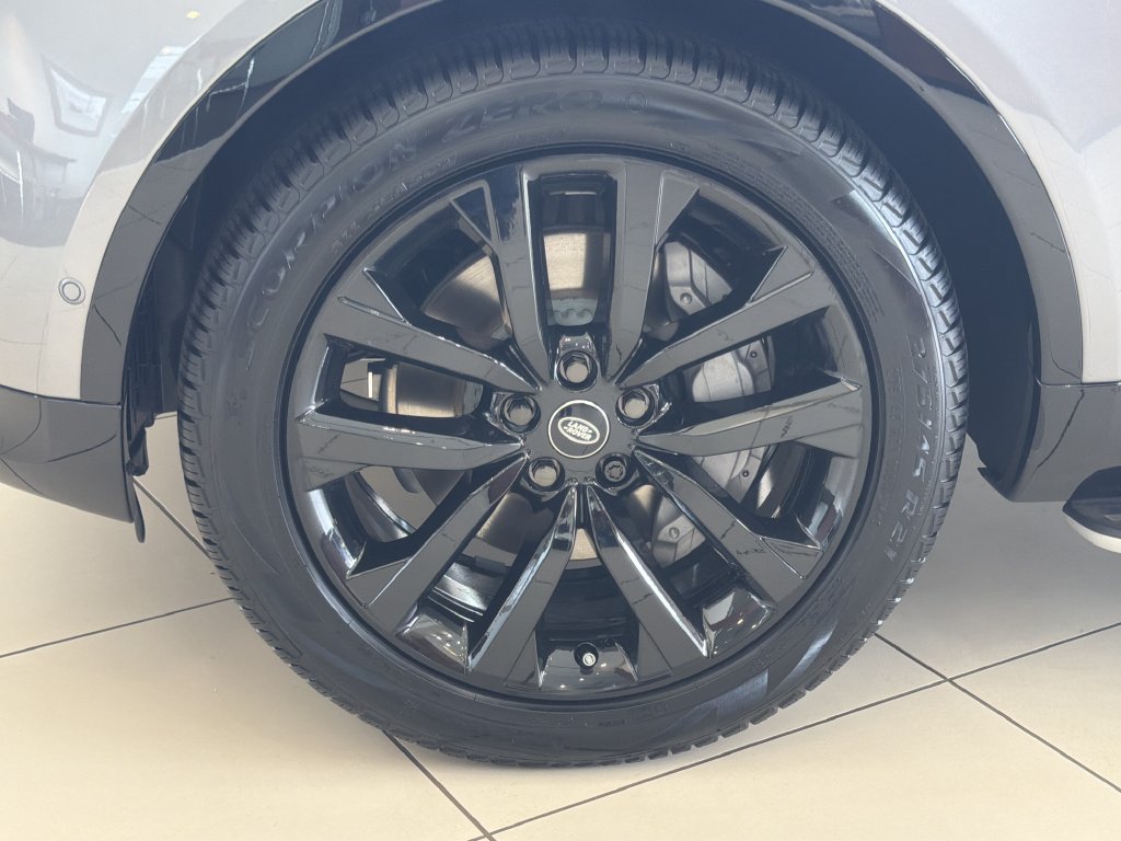 New 2026 Land Rover Discovery Dynamic SE AWD/4WD image 10