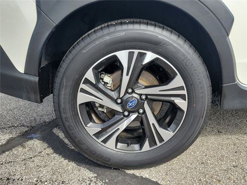 Used 2025 Subaru Crosstrek 2.0i Premium AWD/4WD image 6